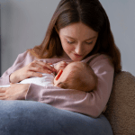 Emzirme döneminde anne sütünü destekleyen beslenme programı